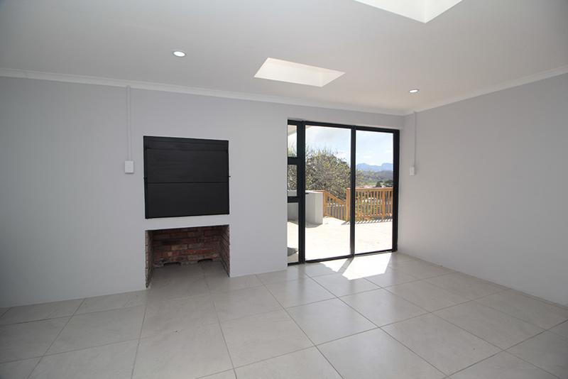 5 Bedroom Property for Sale in Fraaiuitsig Western Cape